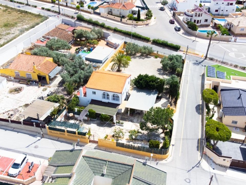 Villa a La Marina, Alicante - foto 1